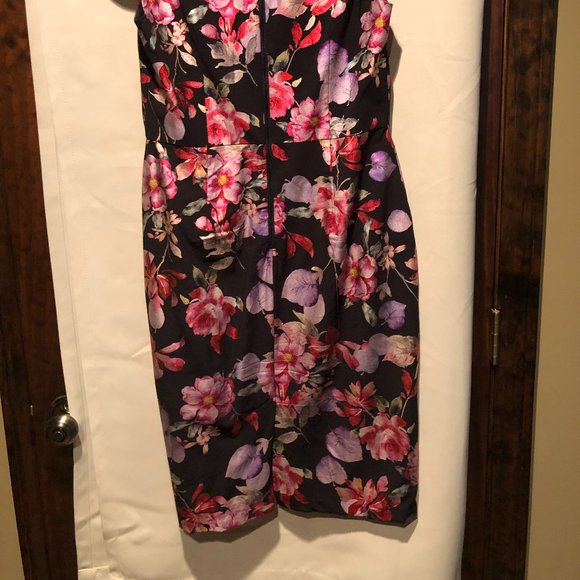 Betsey Johnson Floral Knee Length Sheath Dress ~ Size 8 - Picture 3 of 6